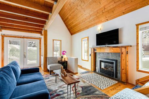 Snoqualmie Pass House | Summit Chalet