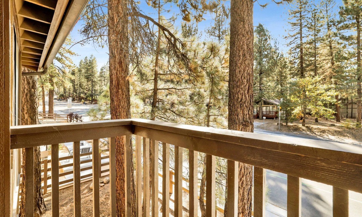 Summit Estates Cabin | Summit Ski and Bike Trails #2574