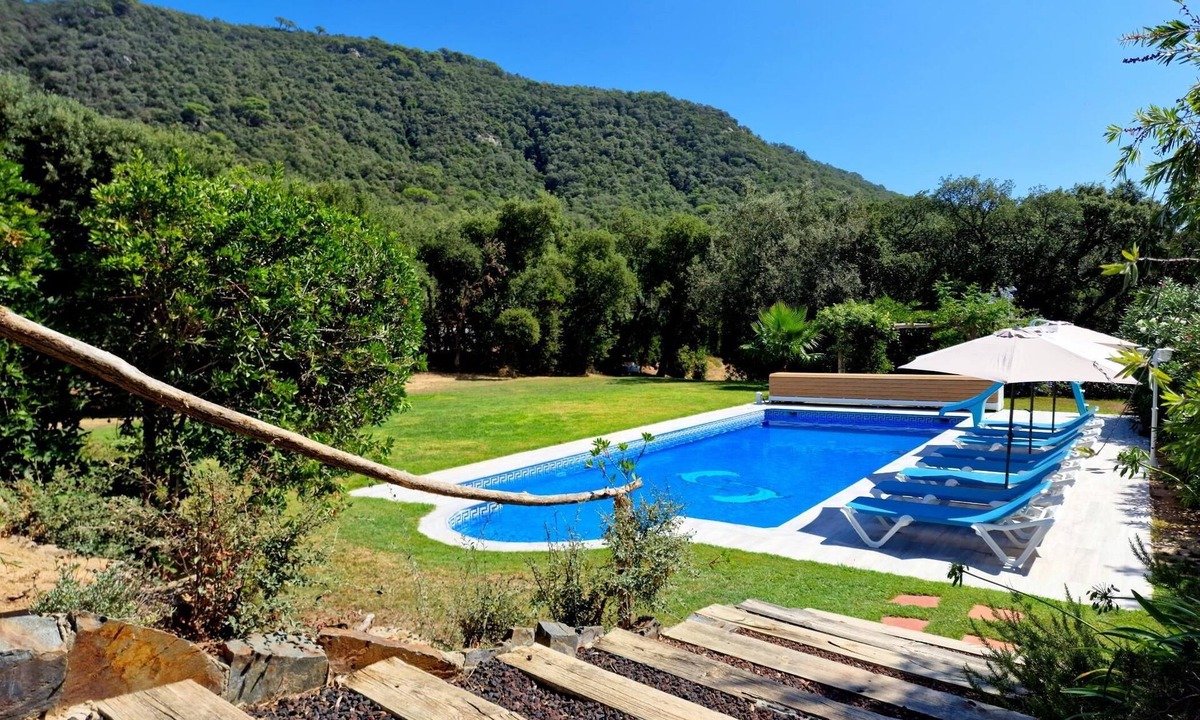 Santa Cristina de Aro Villa | Sun and serenity in this beautiful villa surrounded by nature