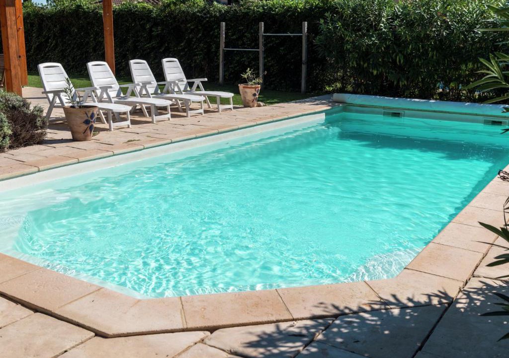 Vallon-Pont-d'Arc Villa | Sun drenched villa in Ardeche with Pool