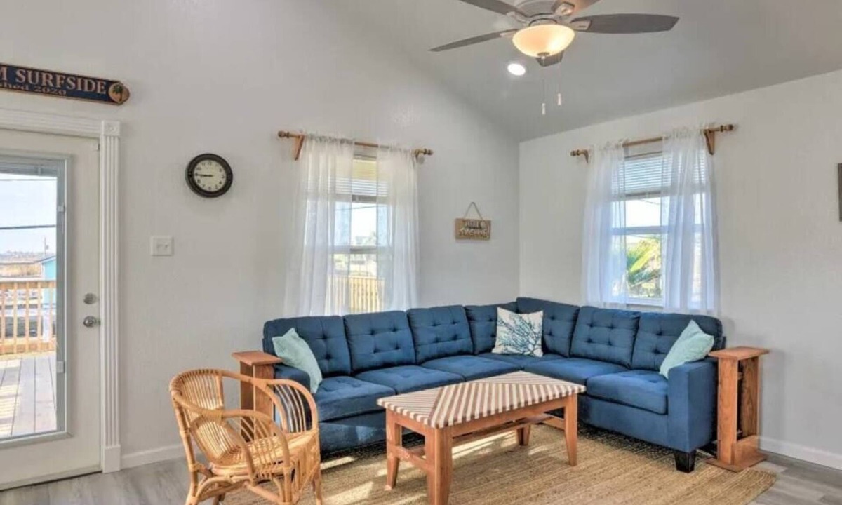 Surfside Beach House | Sun-Filled 3 Bedroom House - Steps from the Beach