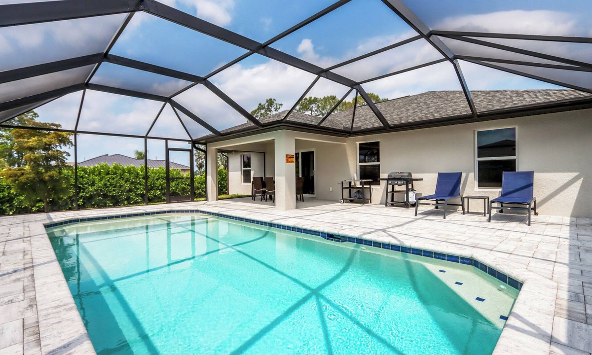 Jacarandas House | Sun & Fun - Your Private Cape Coral Escape!