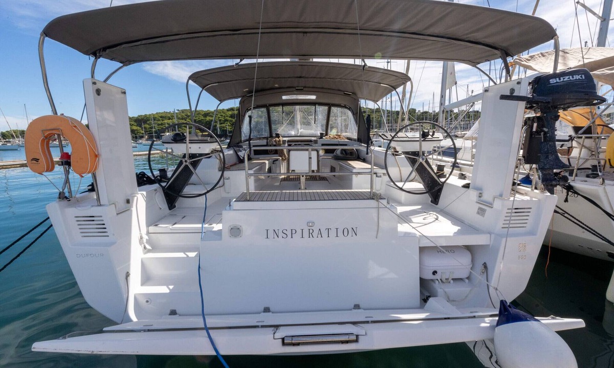 Saint-Mandrier-sur-Mer Boat Rental | Sun-Kissed Sailing Adventure in Provence-Alpes-Côte d'Azur