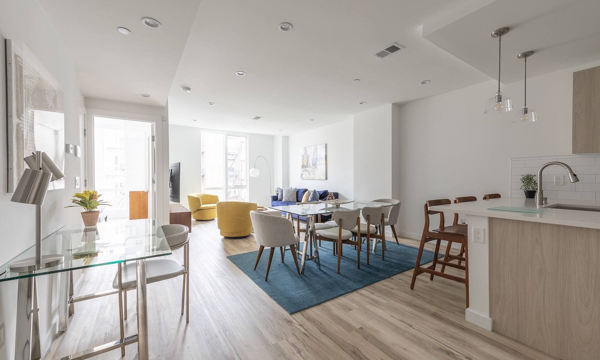 Hoboken Apartment | Sun-kissed 3BR Loft with Patio Minutes to NYC
