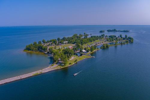 Henderson Other | Sun Outdoors Association Island