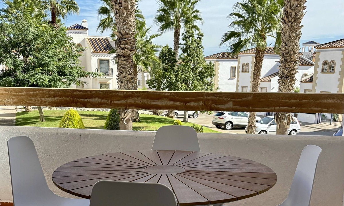 Villamartin Apartment | Sun, relax, golf, swim, biking, padel at Casa Leone