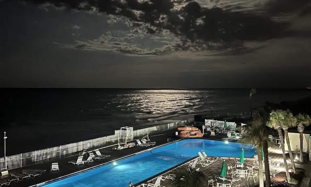 Lenox Park Condo | Sun Rise-Pool-On the Beach