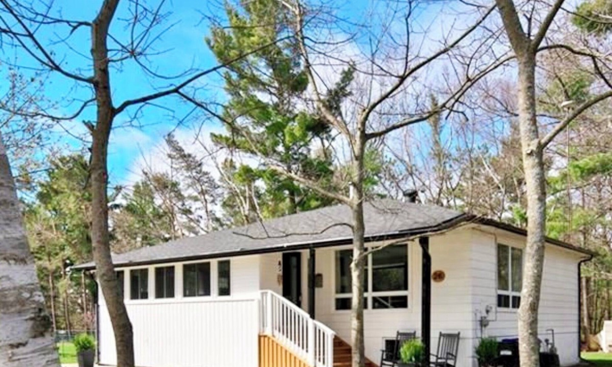 Lafontaine House | Sun, Sand and S'mores-The Great EscapenSTRTT-2026-071