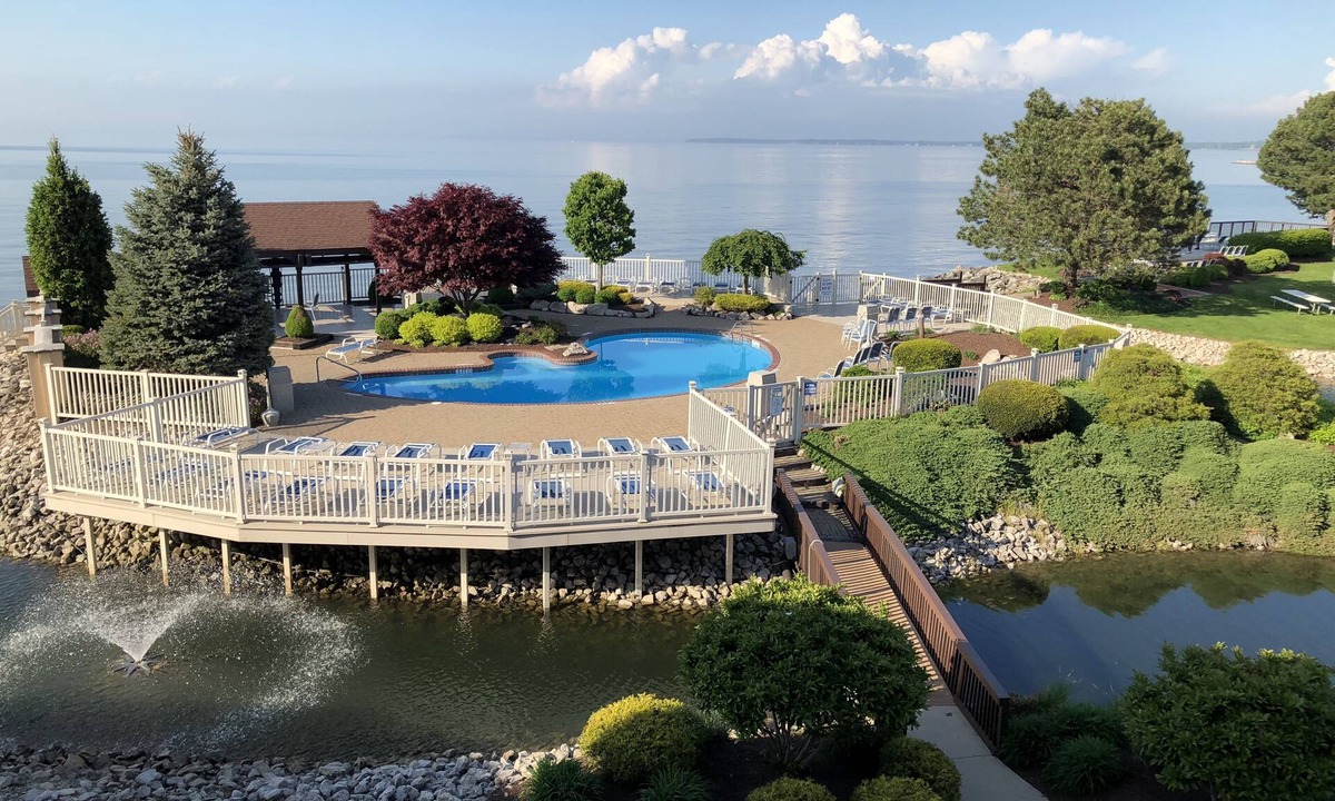 Port Clinton Condo | Sun, Sand and Sensational!