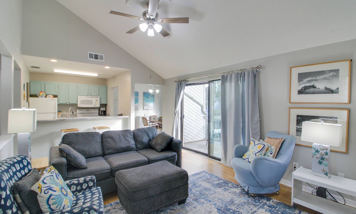 Fort Walton Beach Condo | Sun, Surf & Sand in Fort Walton Beach! Cozy Condo