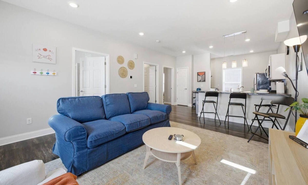 St. Joseph Apartment | Sun Valley Courtyard, No Steps