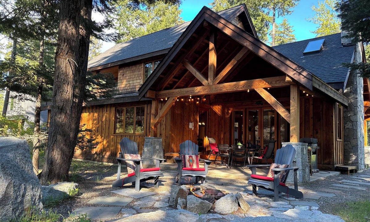 Cle Elum House | Suncadia Retreat Private half acre Quiet Cul-de-Sac Fire pit Bikes