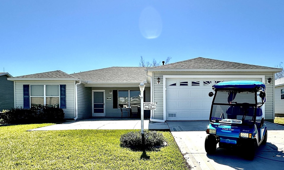 Lynnhaven House | Suncatcher on the Loop - 2/2 w/Golf Cart in The Village of Lynnhaven