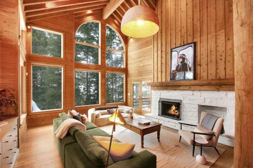 Sundance House | Sundance Retreat, 7 Bed, 7 Bath, Mountain Views, Hot Tub