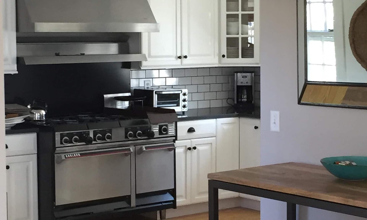 Naushop House | Sundrenched Beach Chicn