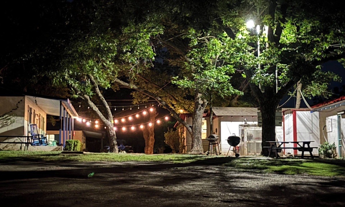 Kingsland Cabin | Sunfish Studio 8: Wi-Fi & Pool Access in Lake LBJ