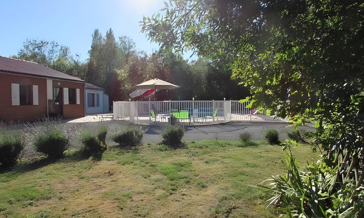 Nalliers House | Sunflower Escape Cottage in Natura 2000 with Heated Pool