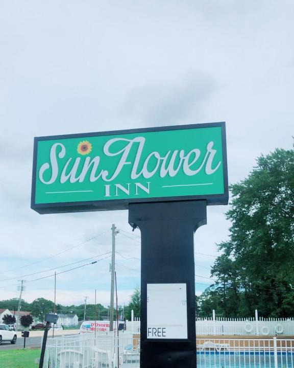 Galloway Hotel | Sunflower Inn