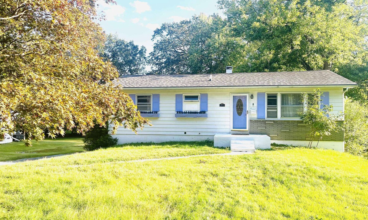 Fairview House | Sunkissed Escape Bright Sunroom + Hammock Fun