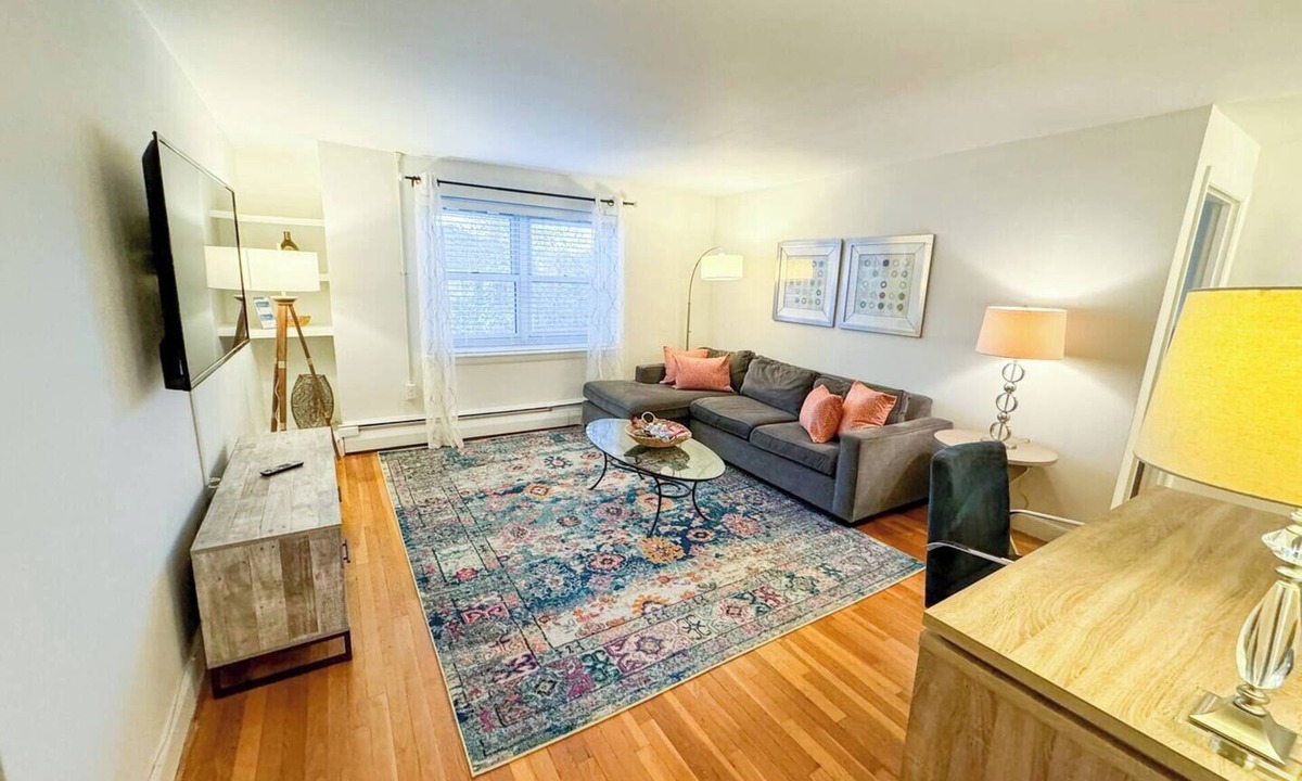 Brookline House | Sunlit 2BR with In-Unit Laundry