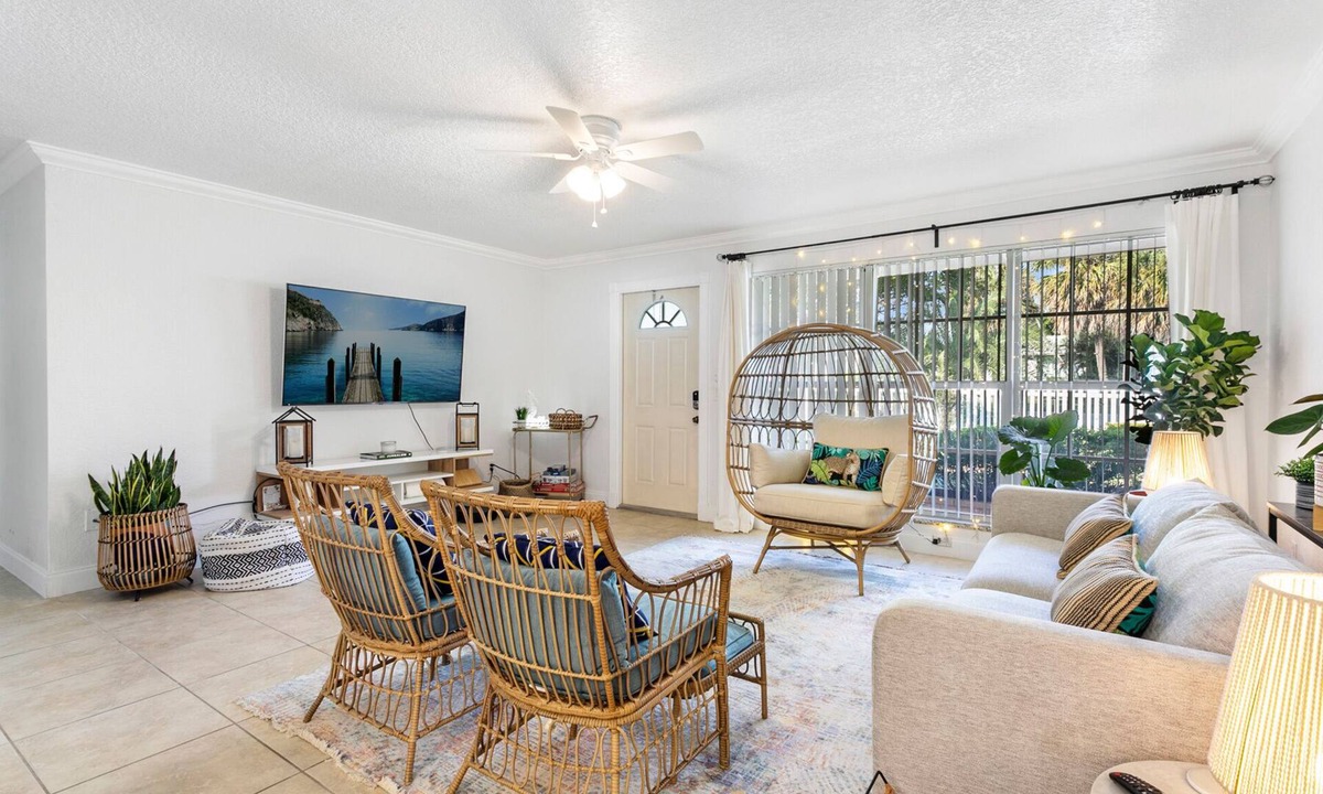 Cypress Point House | Sunlit 3BR/3BA Pompano Beach Home: Wi‑Fi, Kitchen & Hot Tub