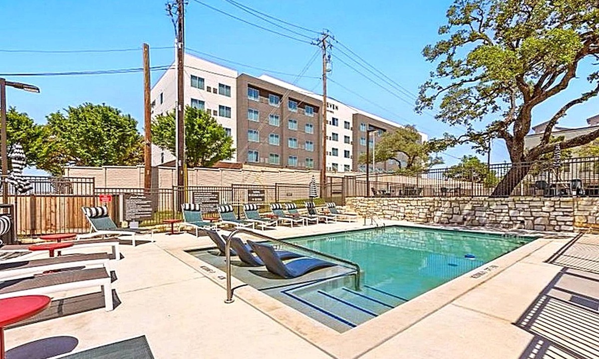 Scofield Farms Condo | Sunlit Austin 1BR | Pool, Gym & Parking