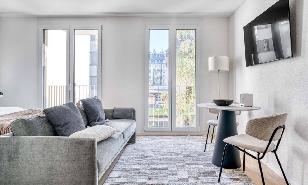 Sihlfeld Apartment | Sunlit Wiedikon 1 Room w/Storage & W/D, 1 min to Market, by Blueground