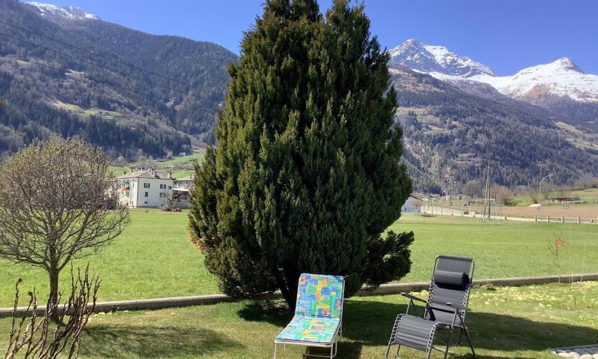 Li Curt Apartment | Sunny 2.5-room flat in a quiet location