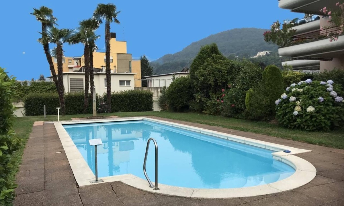 Caslano Apartment | Sunny 3.5 room holiday flat in Caslano