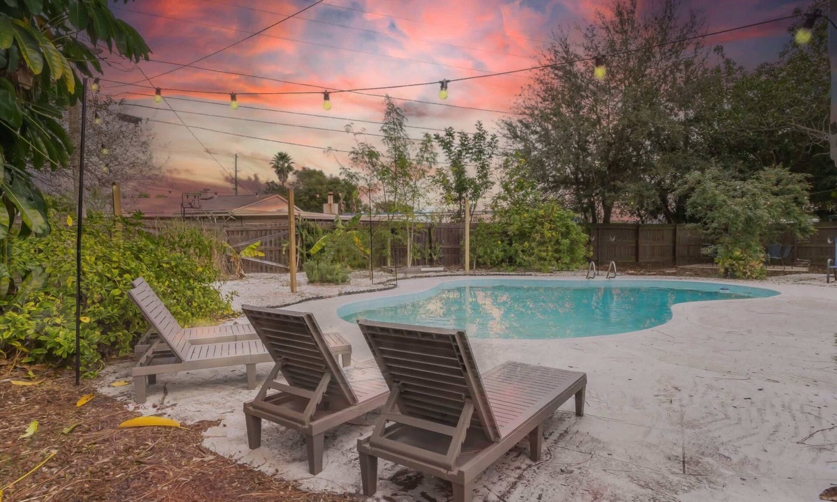 Walsingham House | Sunny 3BR escape w/tiki patio dining & yard
