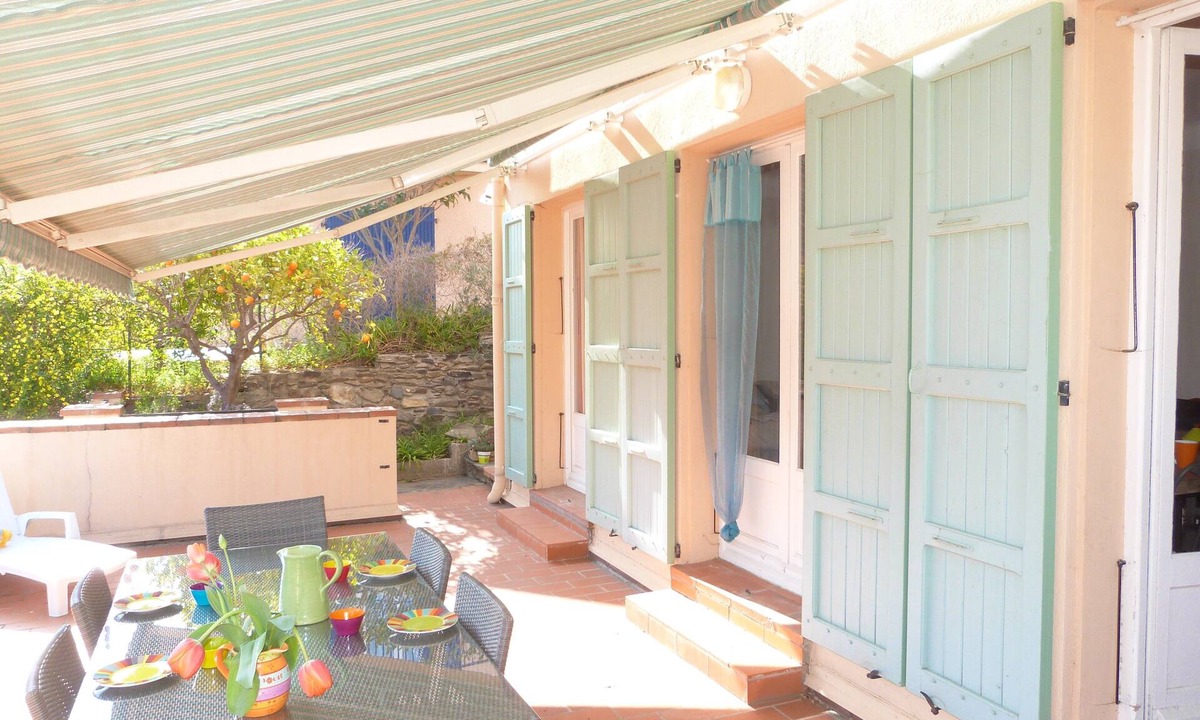 Collioure Apartment | Sunny apartment 52m2 large terrace garage, beach 5min walk