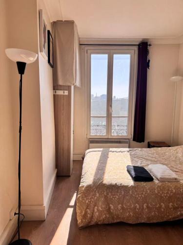 Arsenal Apartment | Sunny Apartment with Seine View