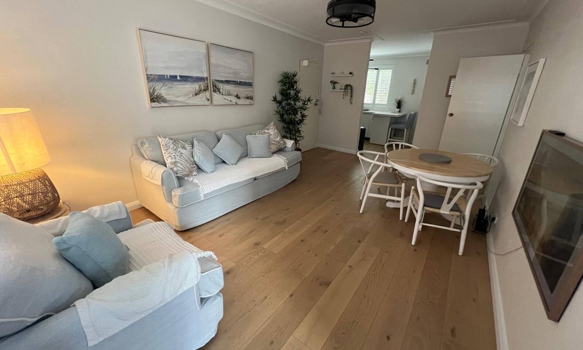 Drummoyne Apartment | Sunny Boutique Apartment