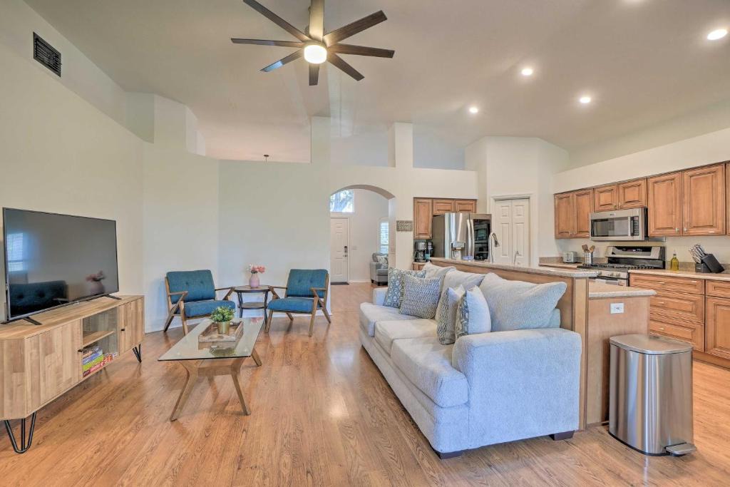 Sterling Ranch House | Sunny Brandon Getaway w/Fire Pit!