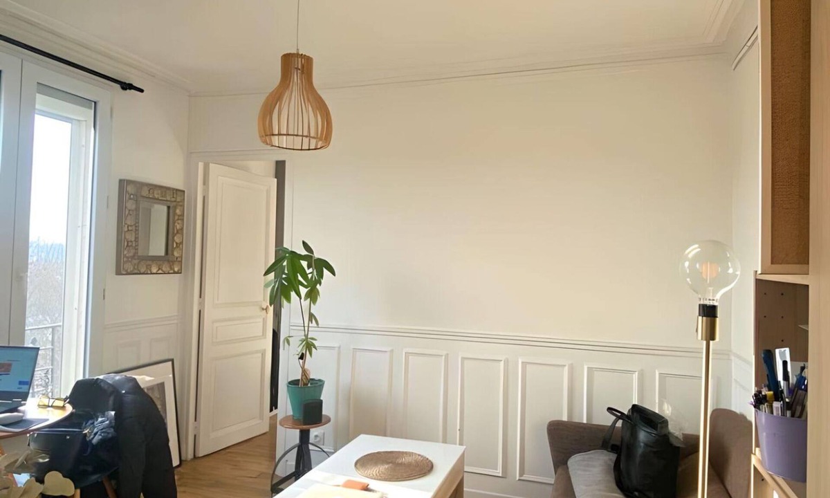 Arsenal Apartment | Sunny, central and fully equipped apartment with water-cooled air conditioning!