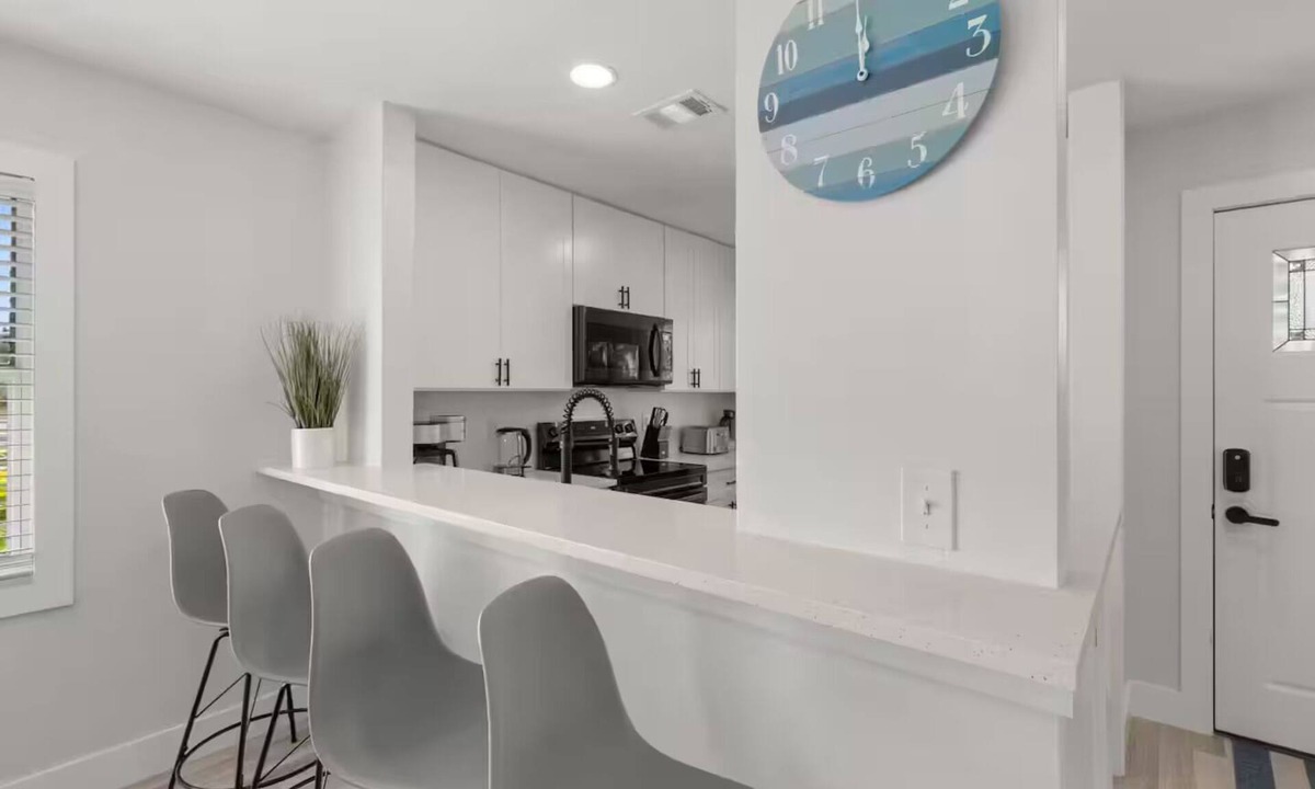 Osprey House | Sunny Coastal Escape