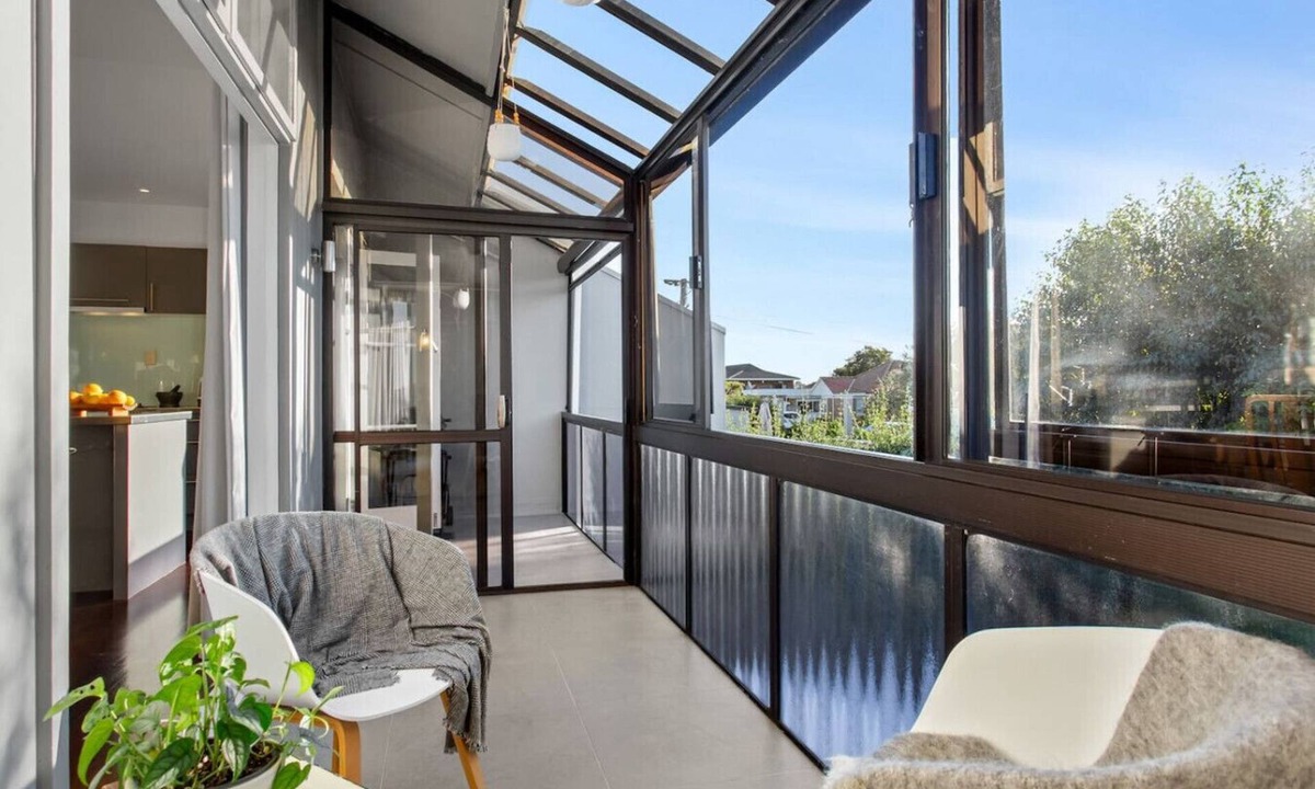 St. Heliers Apartment | Sunny Coastal Townhouse