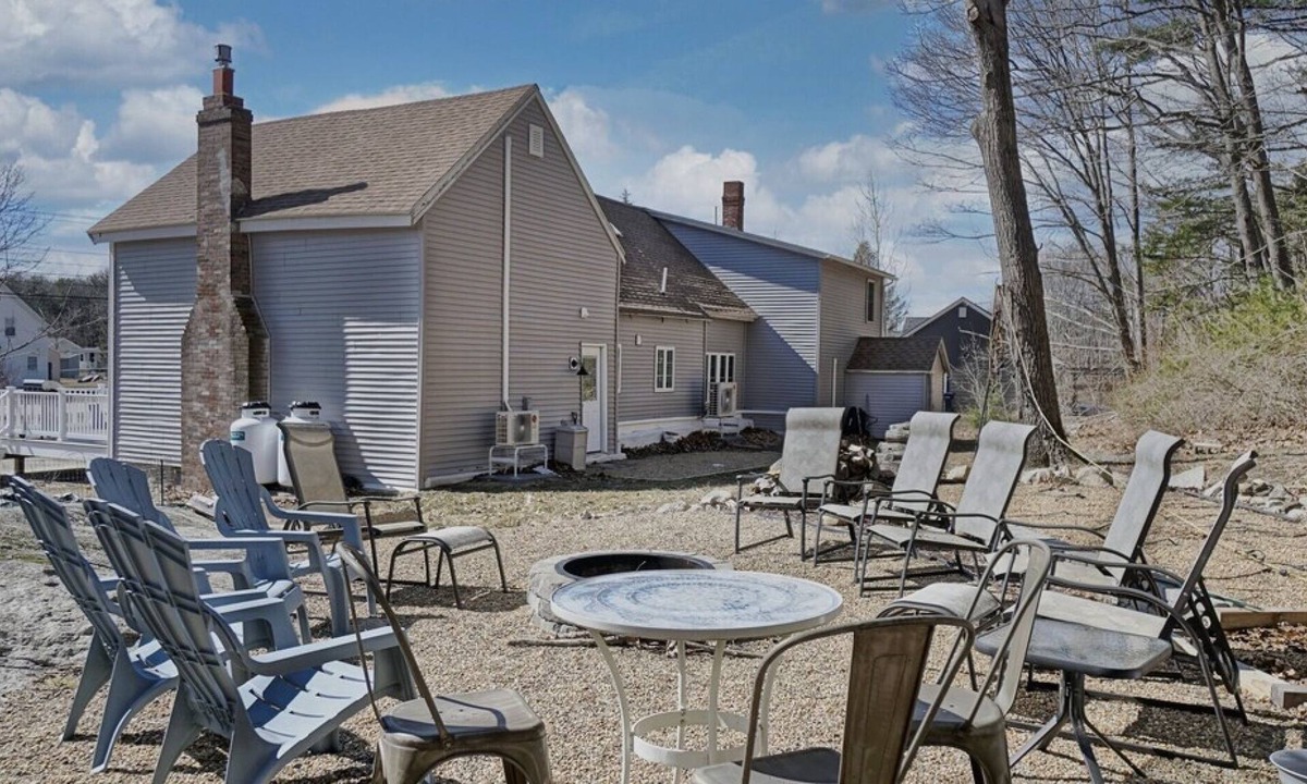 Biddeford Apartment | Sunny Cottage