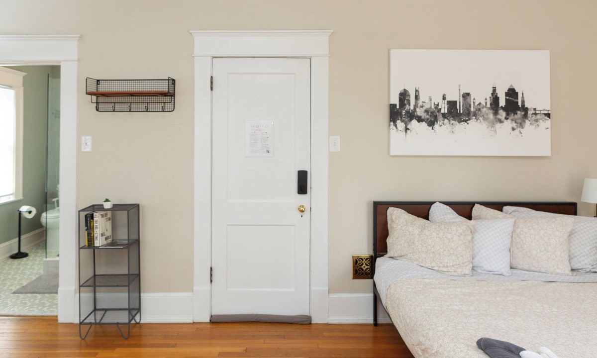 Durham Apartment | Sunny efficiency in historic home