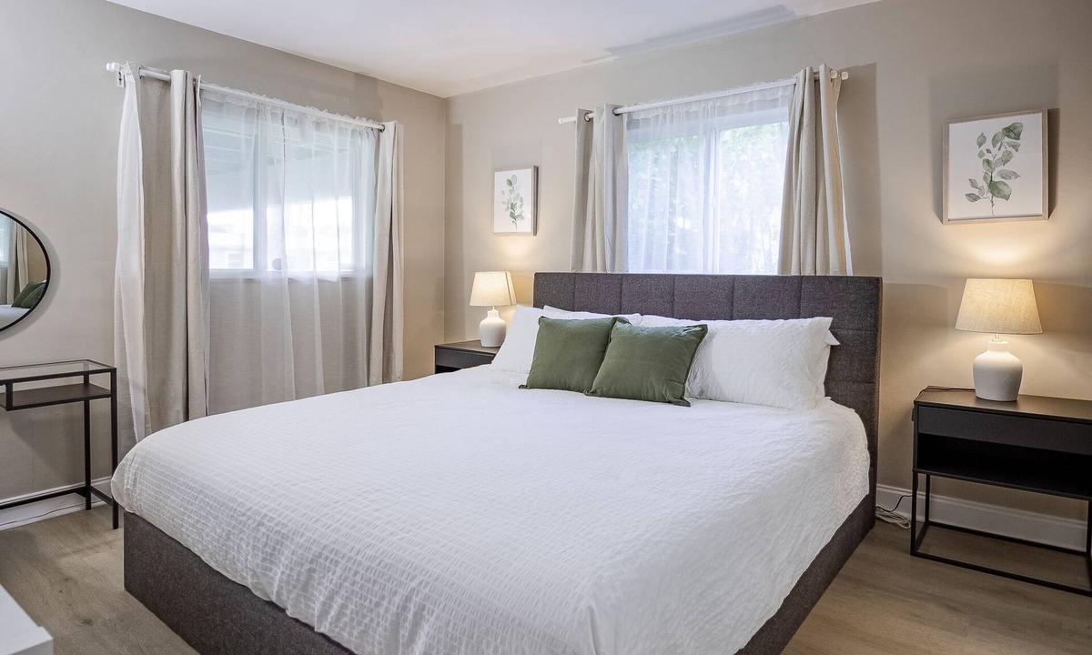 Coral Heights House | Sunny & Heated Pool Vacation Home, Beach Proximity, Cozy Beds & Wi-Fi