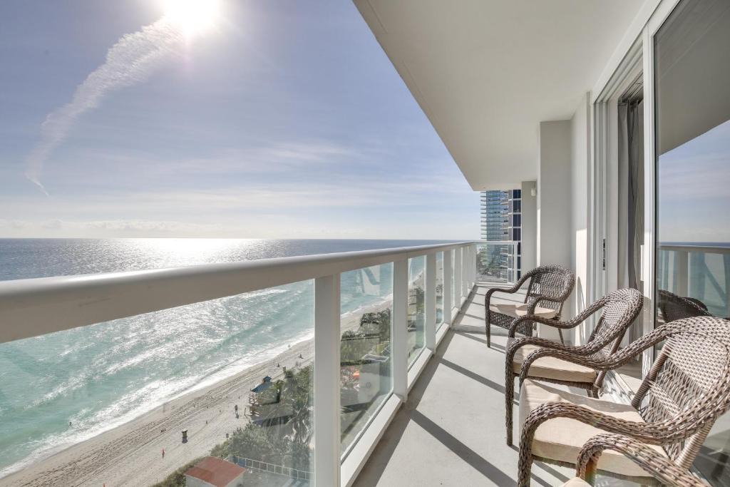 Sunny Isles Beach Apartment | Sunny Isles Beach Retreat w/Resort Perks!