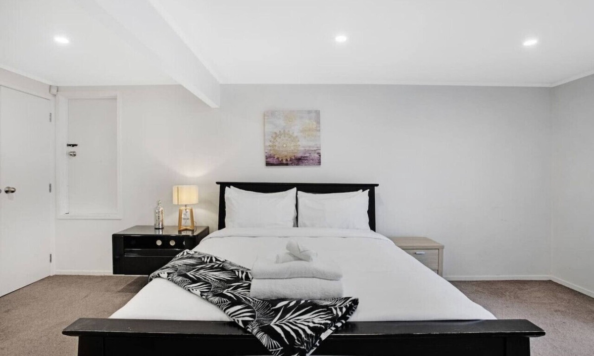 Greenlane - Ellerslie Apartment | Sunny Beam Guest Suite with Parking & Kitchenette