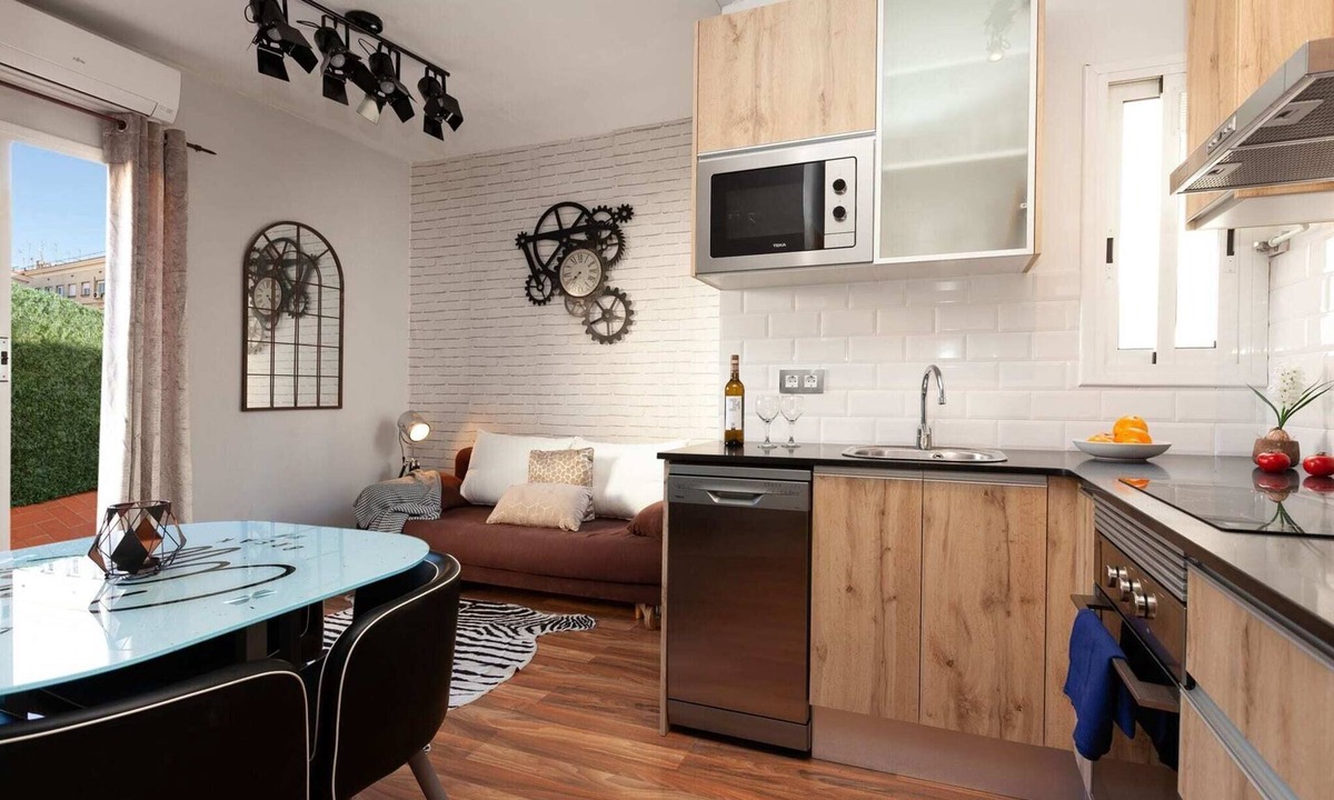 El Guinardo Apartment | Sunny Penthouse in Sagrada Familia