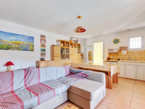 Roquebrun Villa | Sunny Roquebrun Getaway