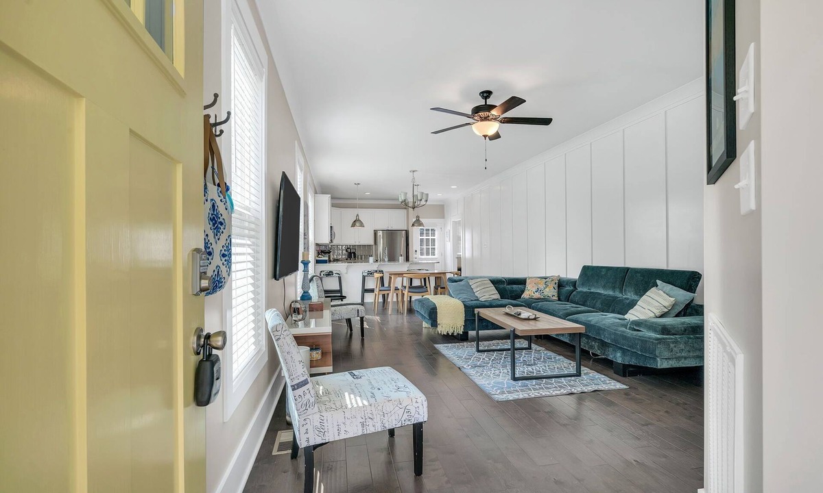Durham House | Sunny Sage Cottage