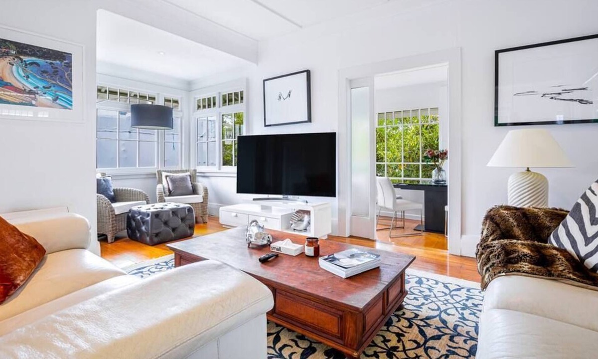 Newton House | Sunny two-bedroom villa