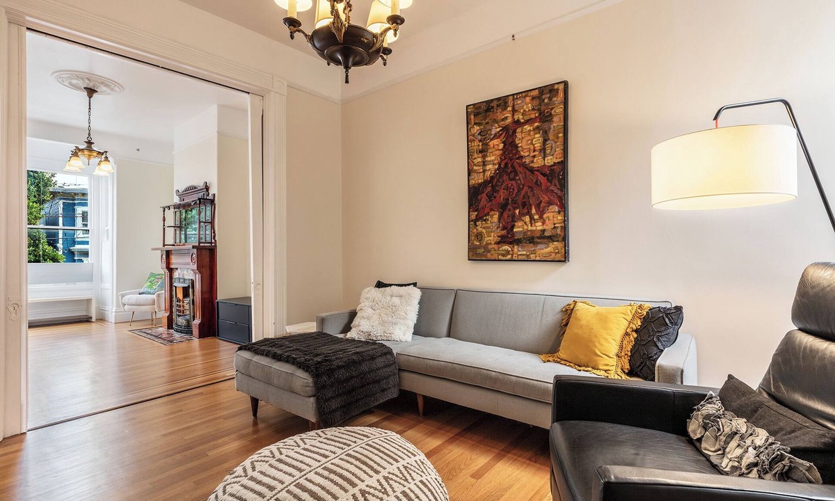 Noe Valley House | Sunny Victorian Home - Stylish, Comfy, Convenient