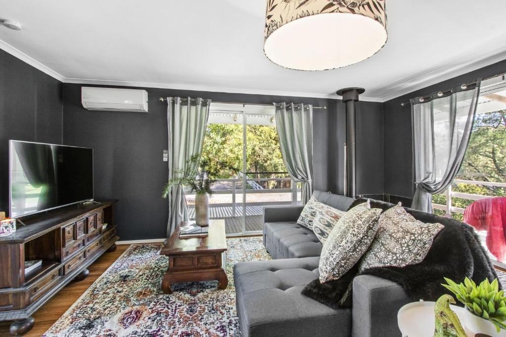 Mountain Lagoon House | Sunnydell