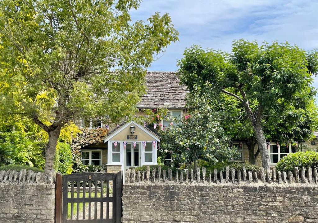 Bampton House | Sunnyside Cottage