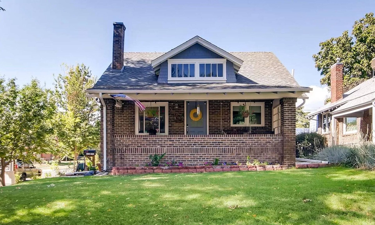 Sunnyside Apartment | Sunnyside/Highlands - Walkable to Everything!